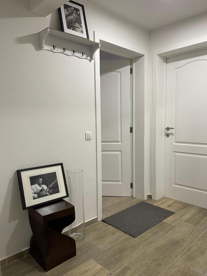 Grand Studio A 5 Minutes Du Centre Namur Exterior foto