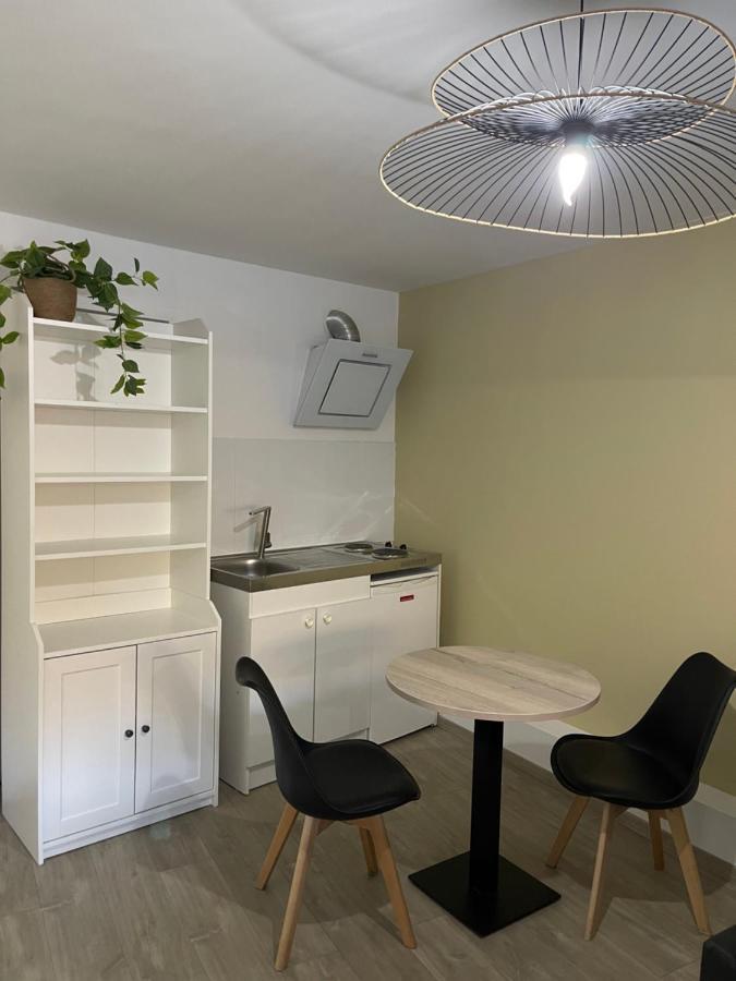 Grand Studio A 5 Minutes Du Centre Namur Exterior foto